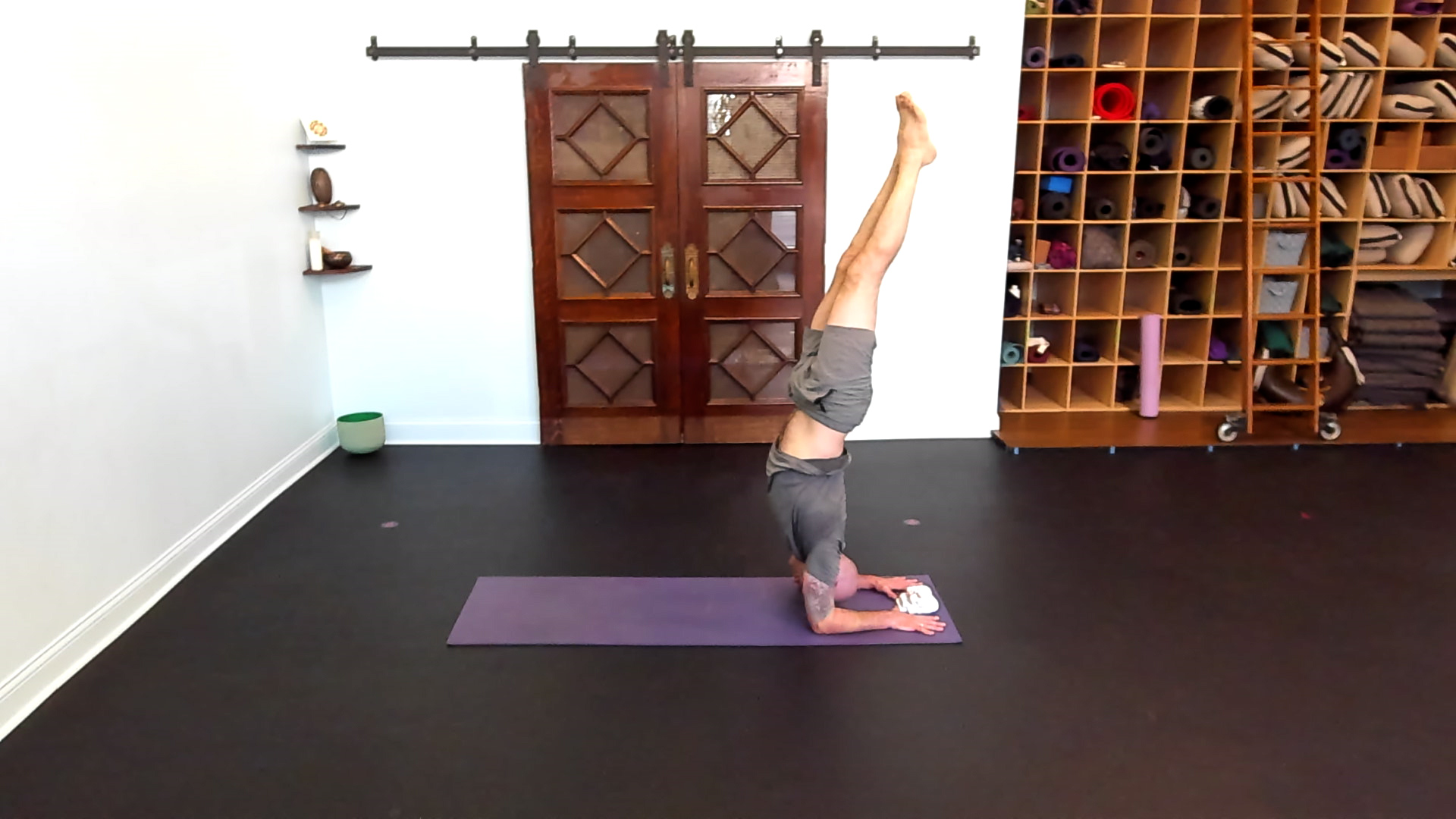 Vigorous with Jim: MD Sun Salutes, Hand Balancing 60-minute