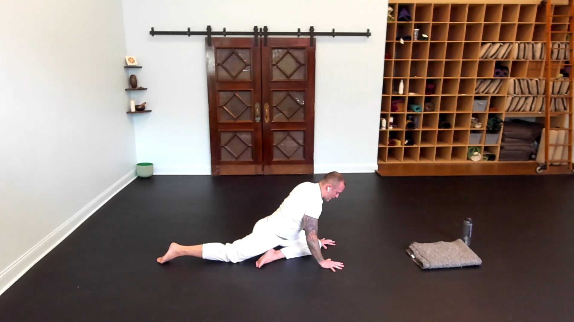 Mutli-level with James: Multi-direction of Spine and Joint Mobility 75-minute