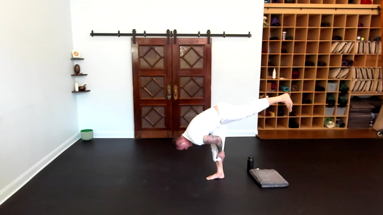 Multi-level with James: Standing Bow Variation and Handstand 75-minute 