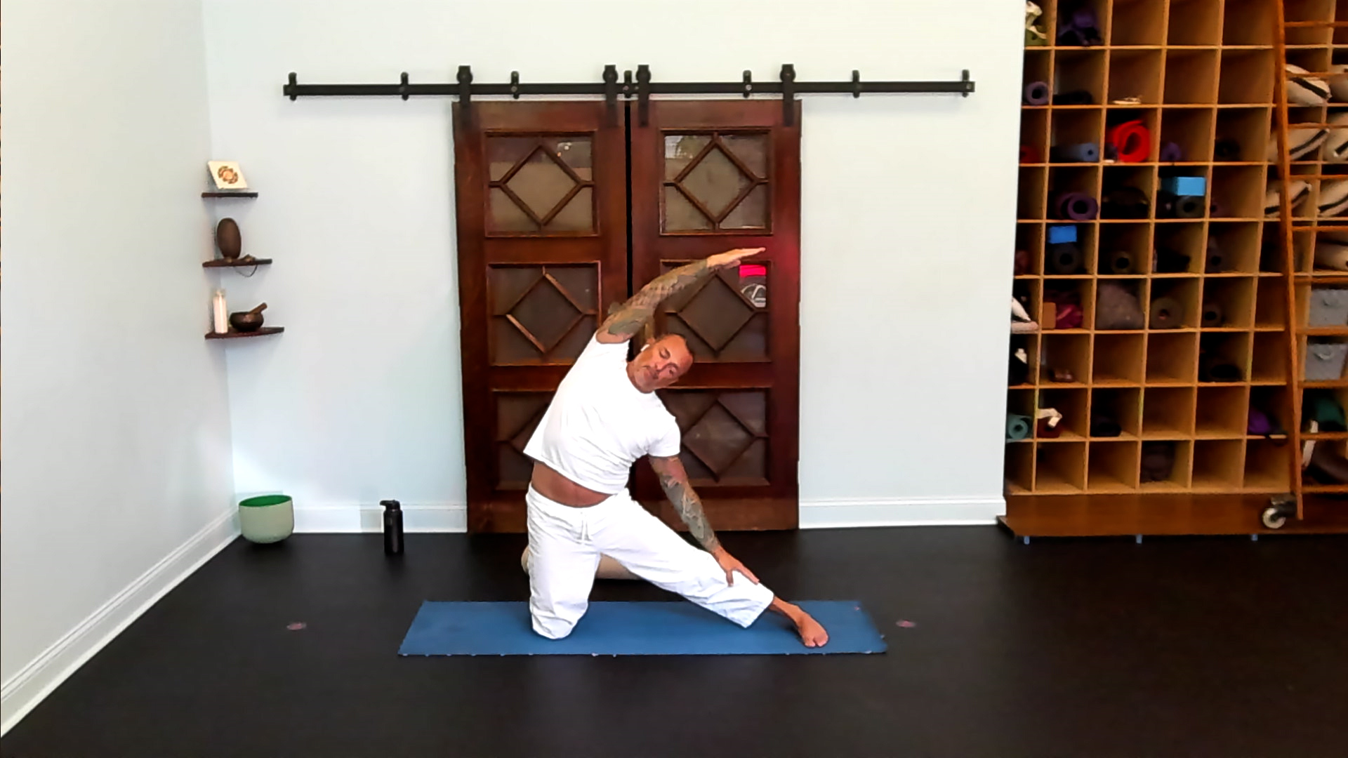 Multi-Level with James: Breath-Enhanced Sequence, 6-mobilities of Spine 30min