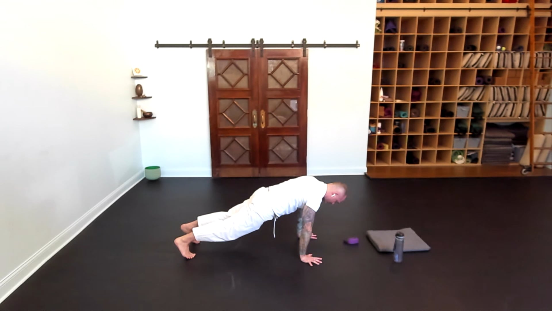 Vigorous with James: Nataraj, One-legged Inverted Bow, Pause Breath 75-mintue 
