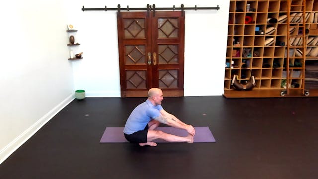 Vigorous with Jim: Astavakrasana (han...