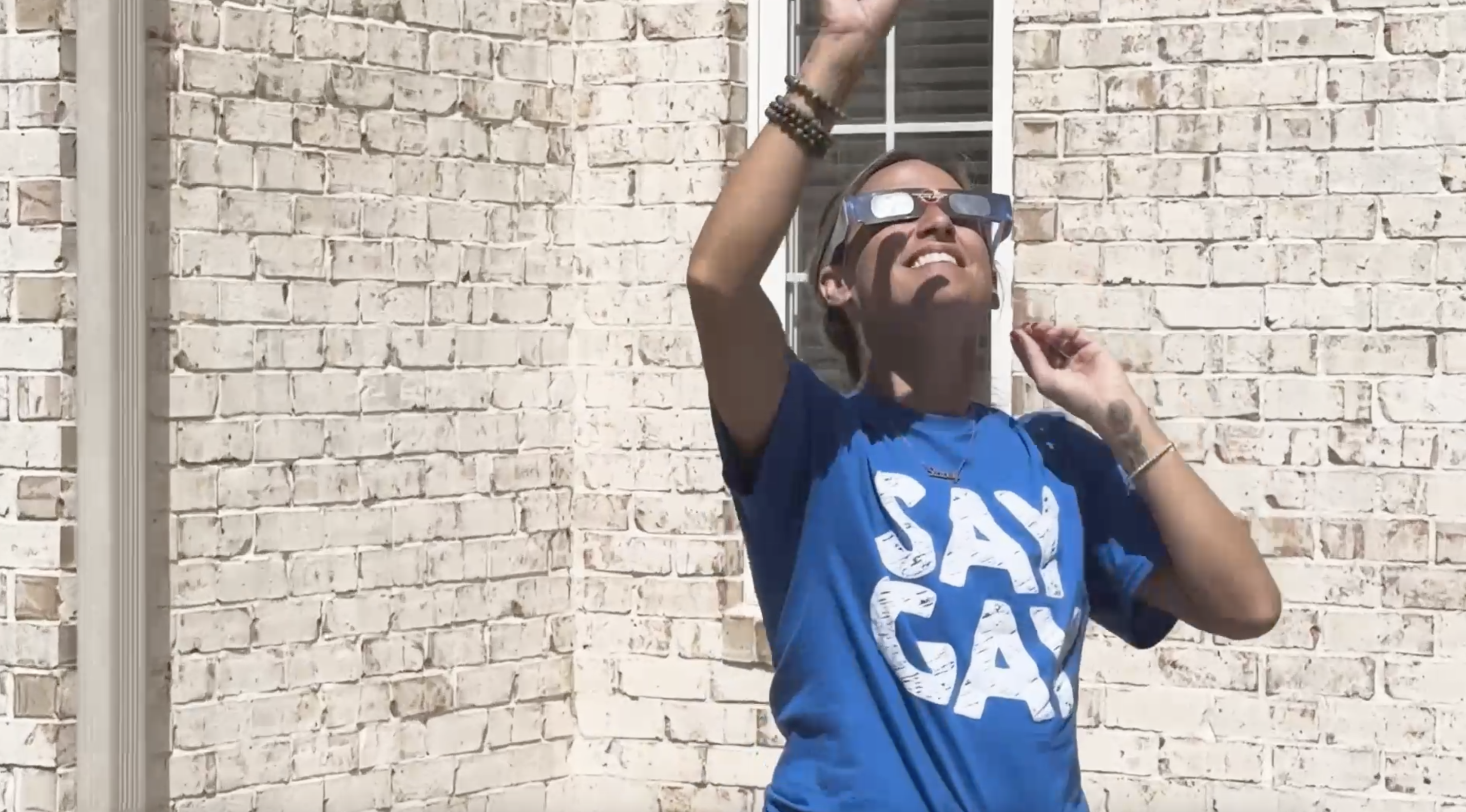 Lez Go Travel Show S1 Ep5: Total Eclipse of the Heart