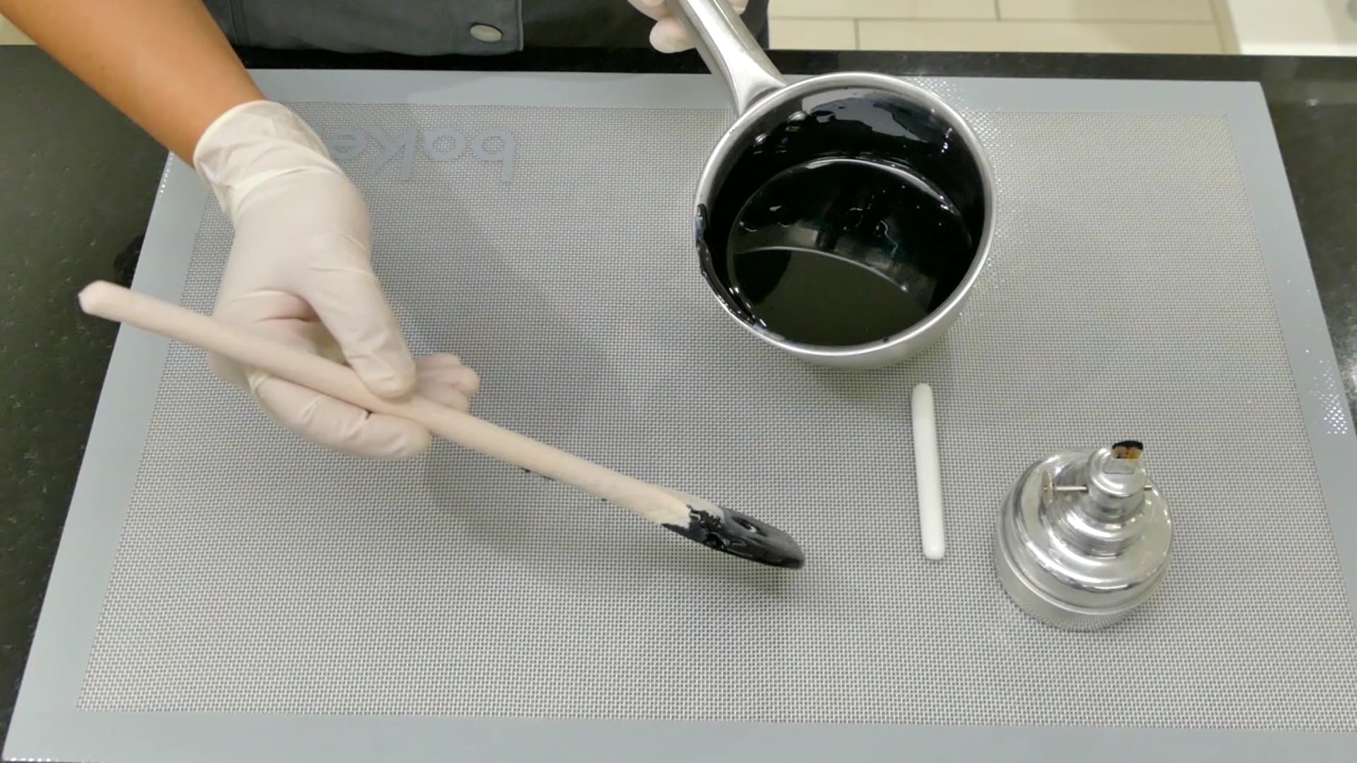 Réaliser des yeux en sucre