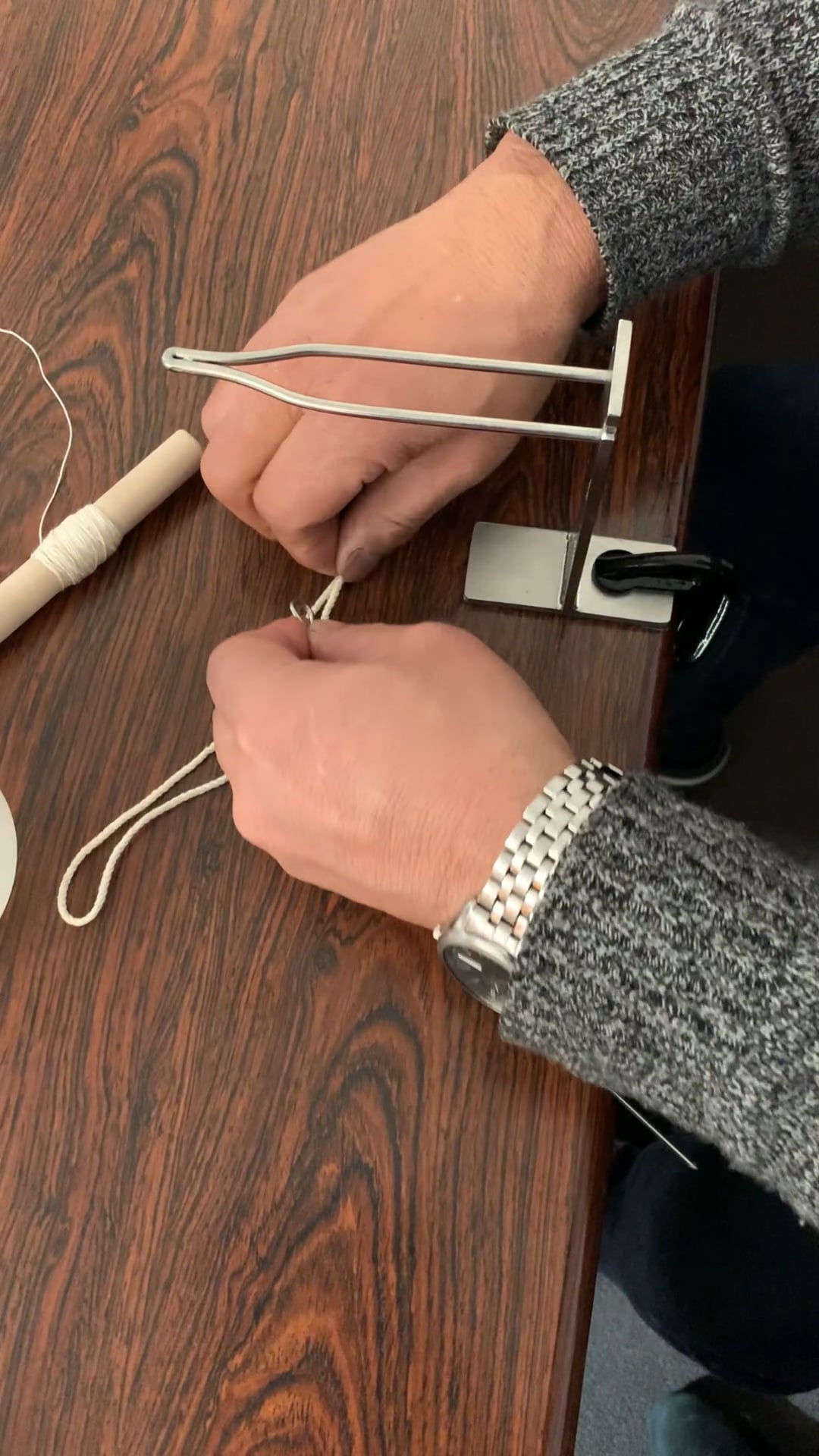 How to attach Shibori Stand