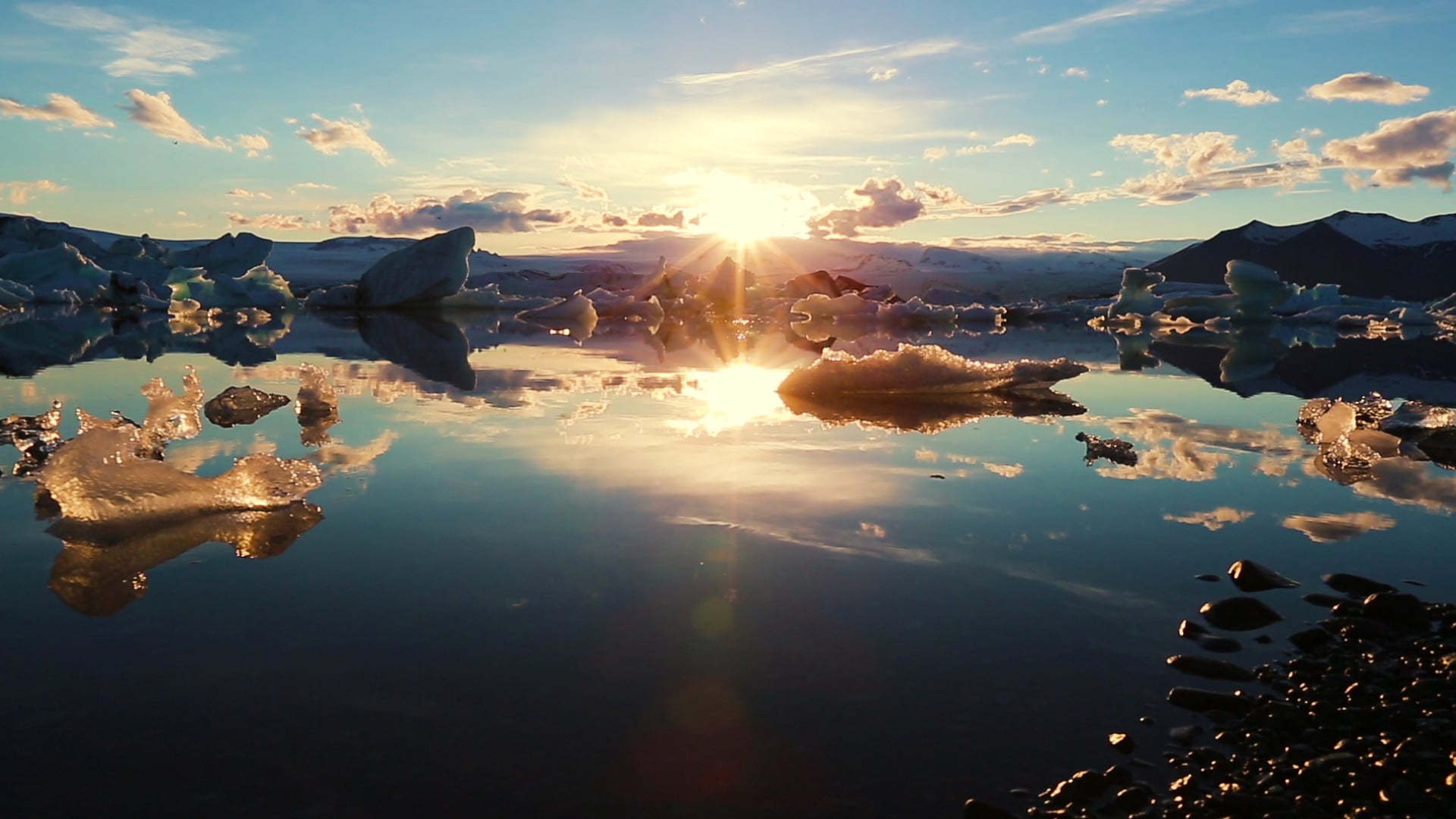La Iglesia: Reflejando la luz de Cristo