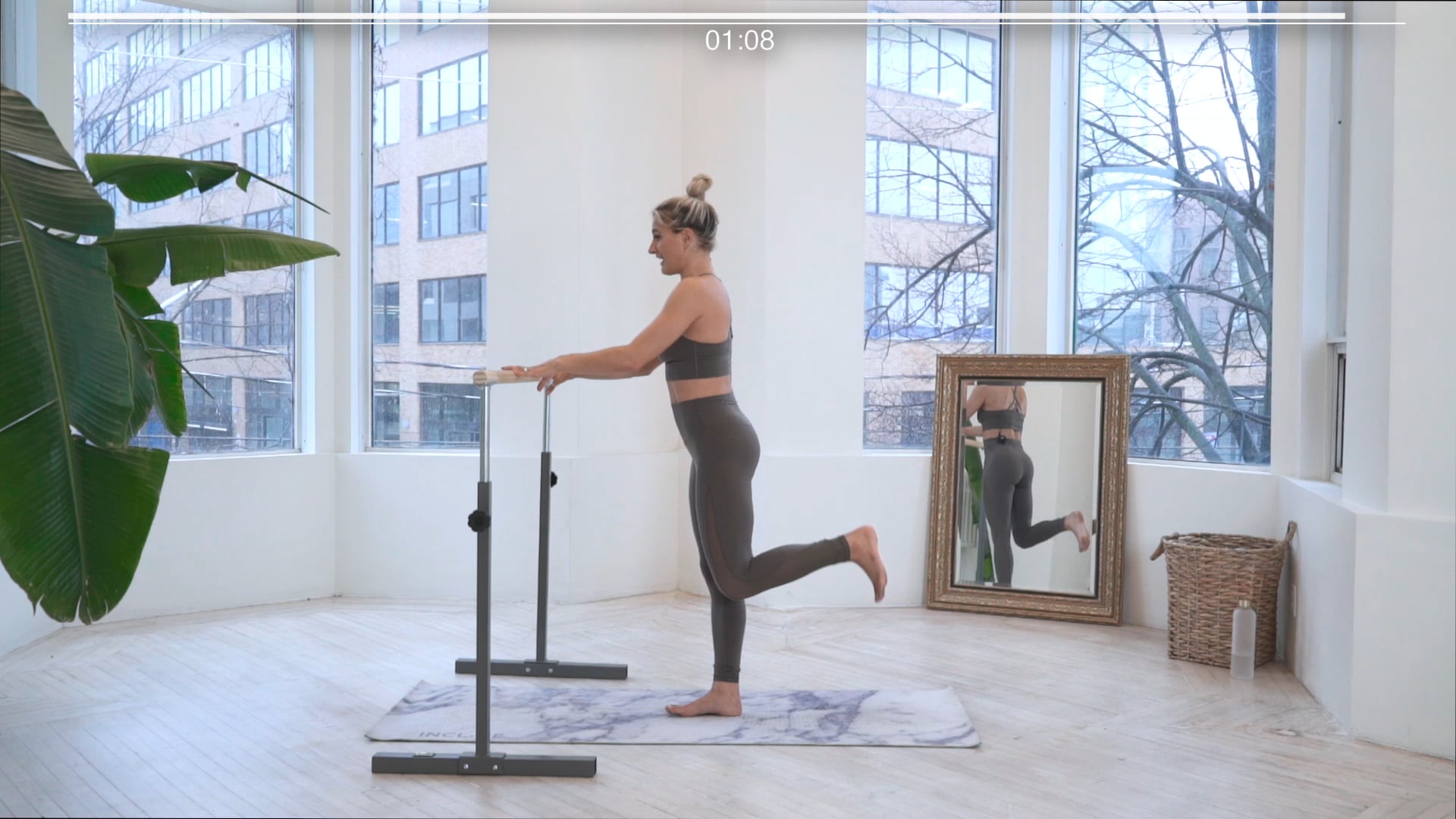 10 Minute Standing Barre Booty, Thighs & Hips