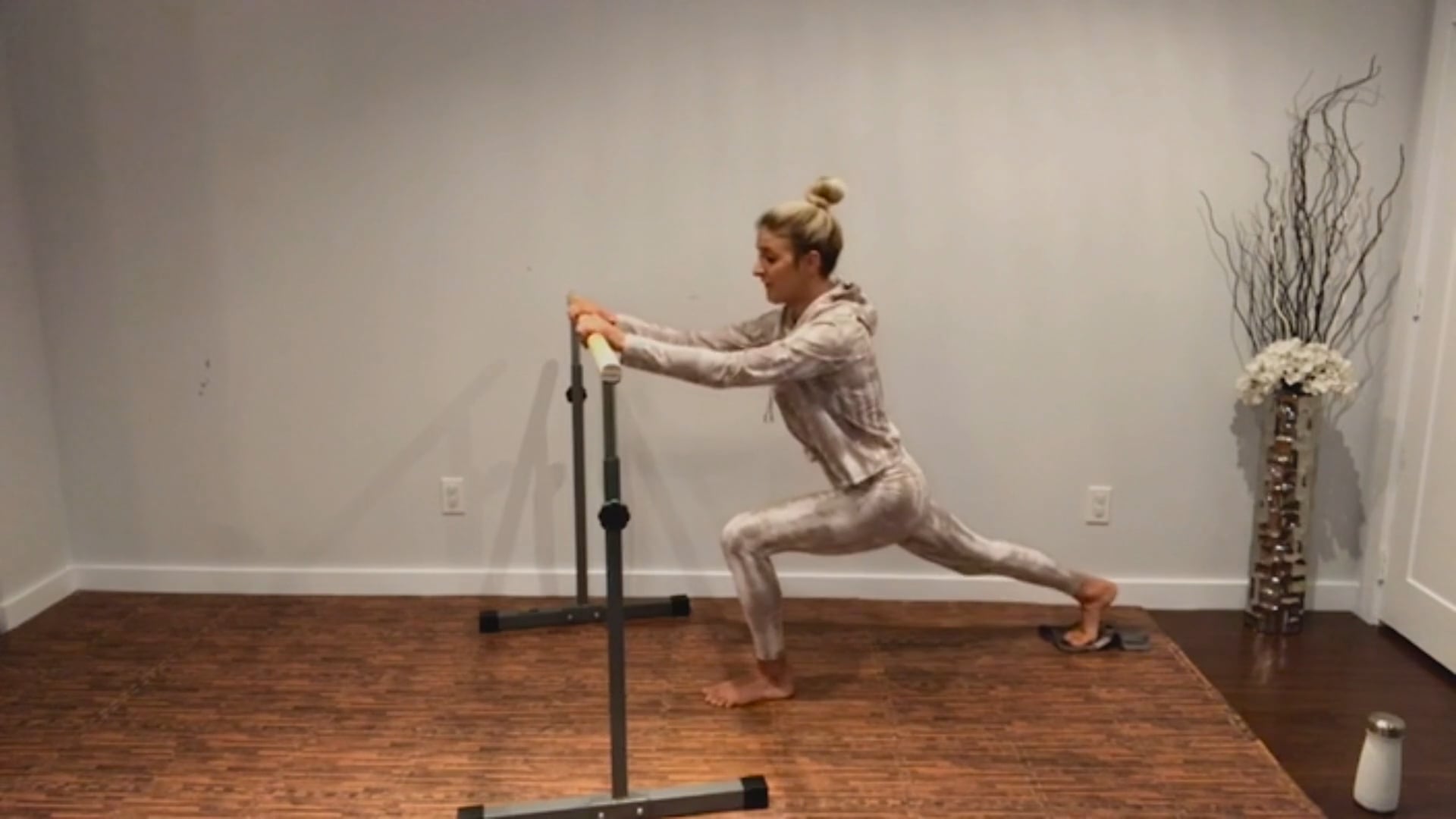 30 Minute Advanced Cardio and Sculpt Standing Barre X with Props