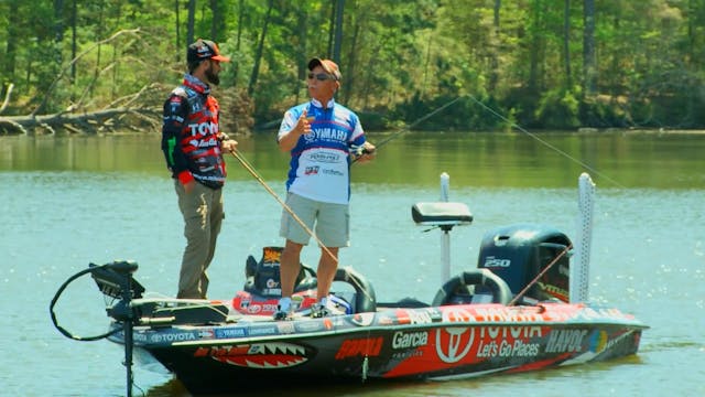 Swimbait Bass Fishing - Iaconelli & M...