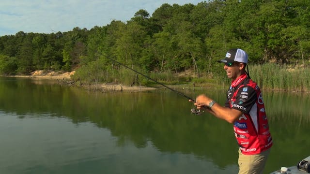 Summer Bass Fishing - Snapping a Tube...