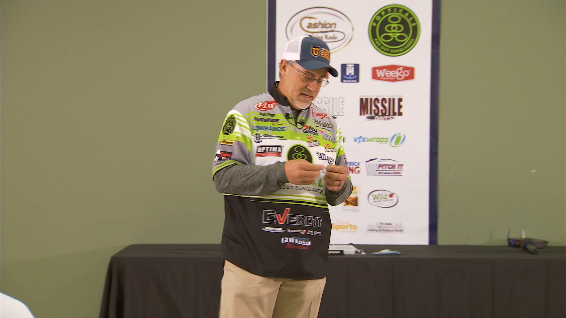 My Favorite Way to Catch Bass : Wake Baits - Suggs