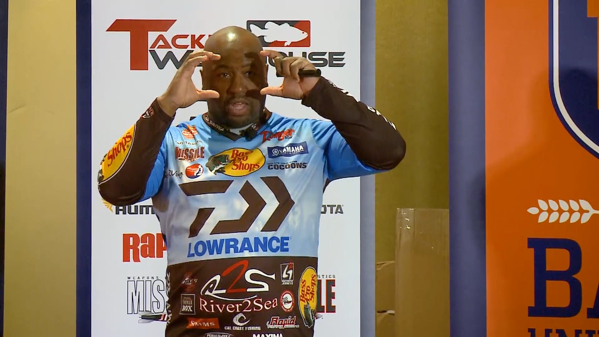 Bed Fishing 101 : How to Catch Spawning Bass - Ish Monroe