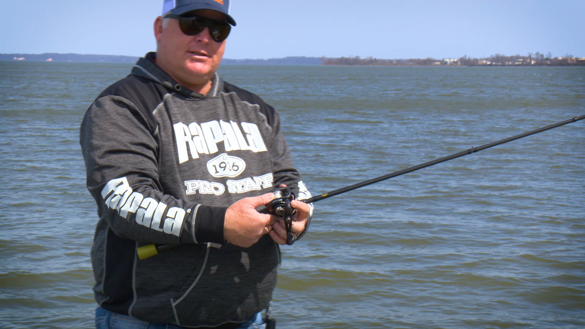 Carolina Rig Soft Plastic Fishing Demonstration - Gluszek