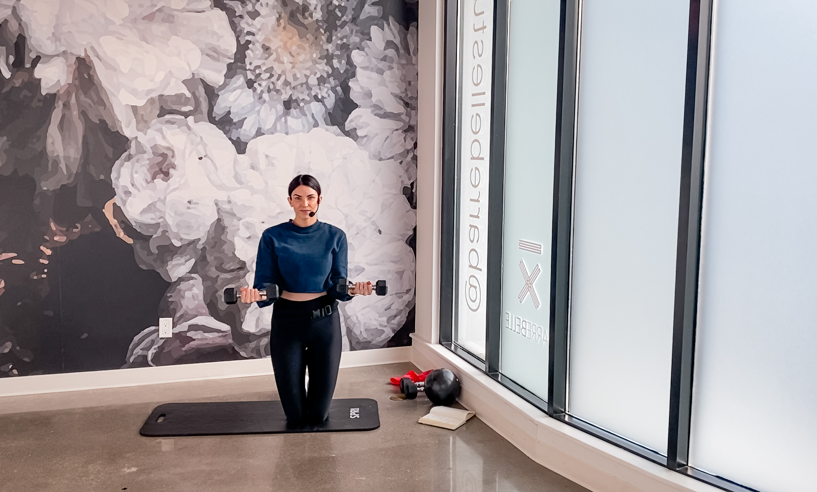 X-TREME Floor Upper Body & Core | Jenna