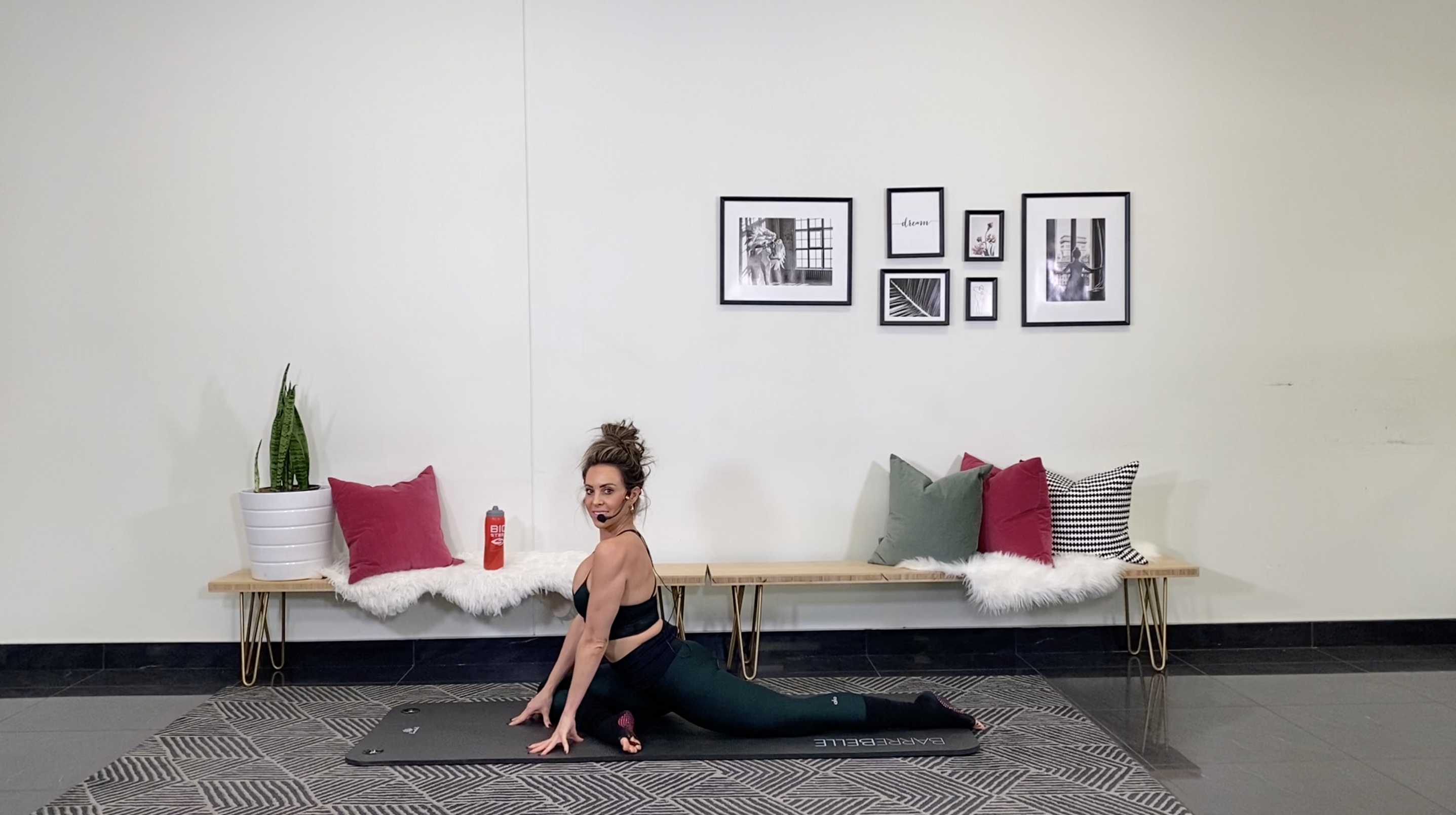Bodyweight HIIT & Stretch | Michelle