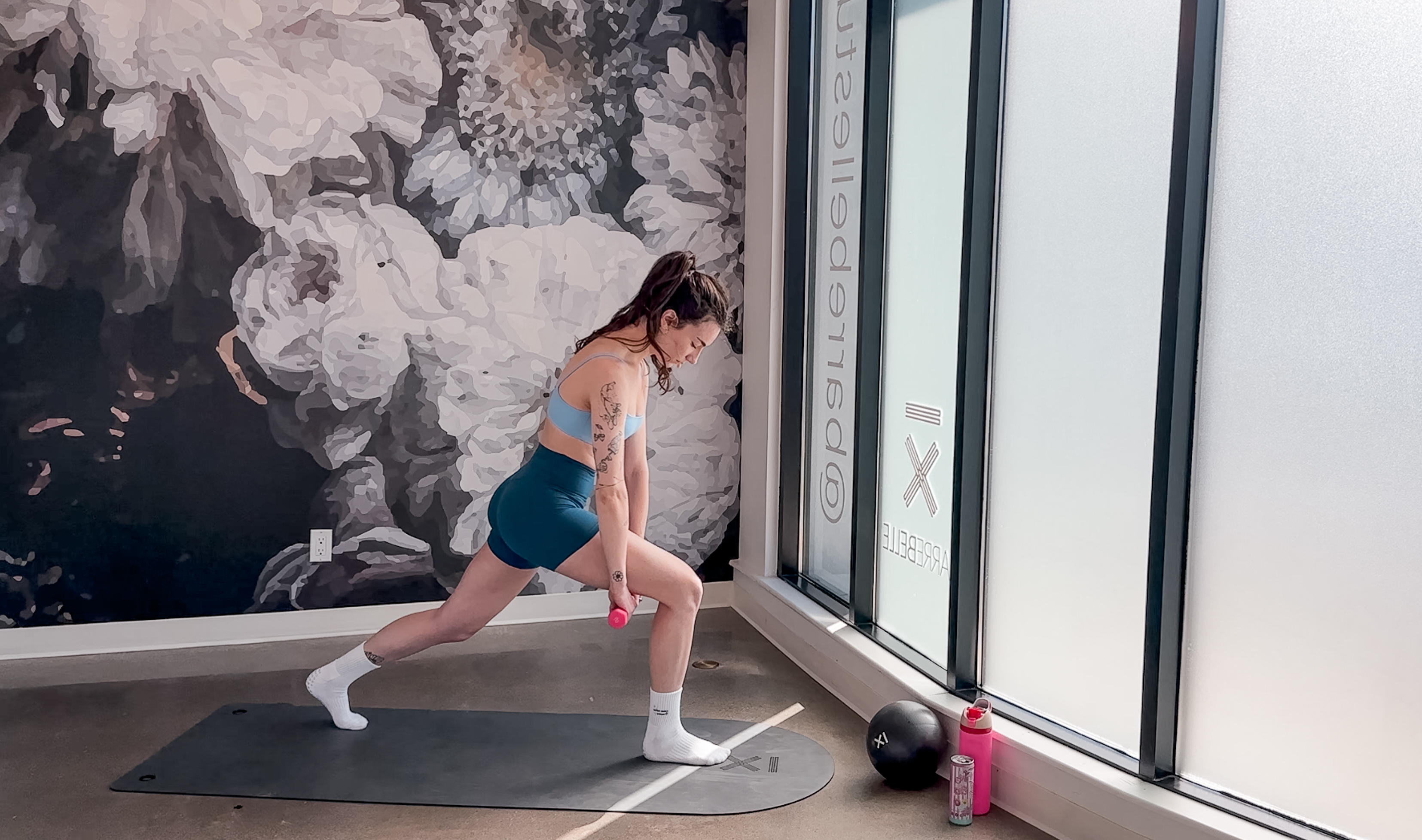 Express Signature Barre | Paige