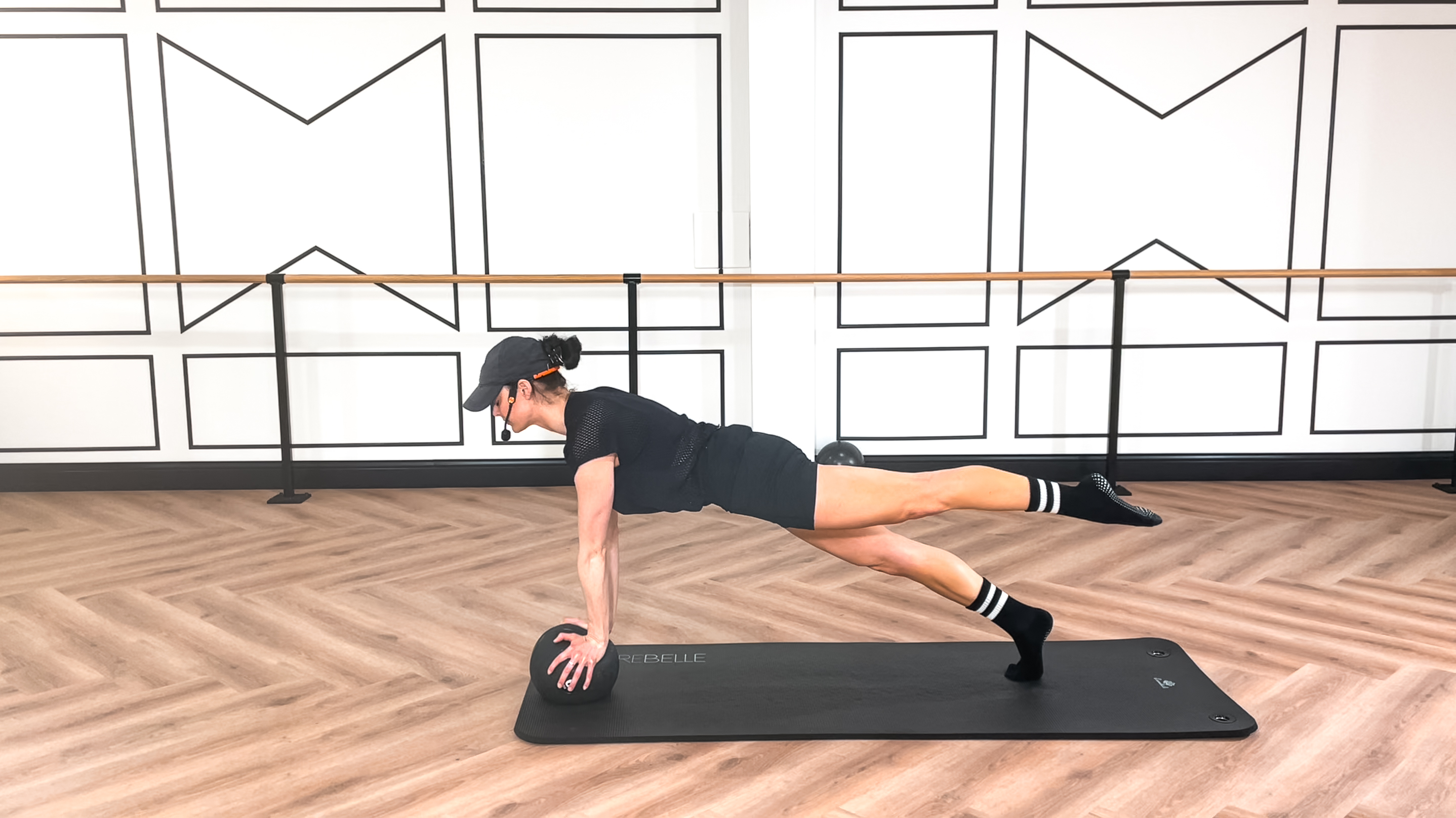 Express Ass & Abs | Jordan