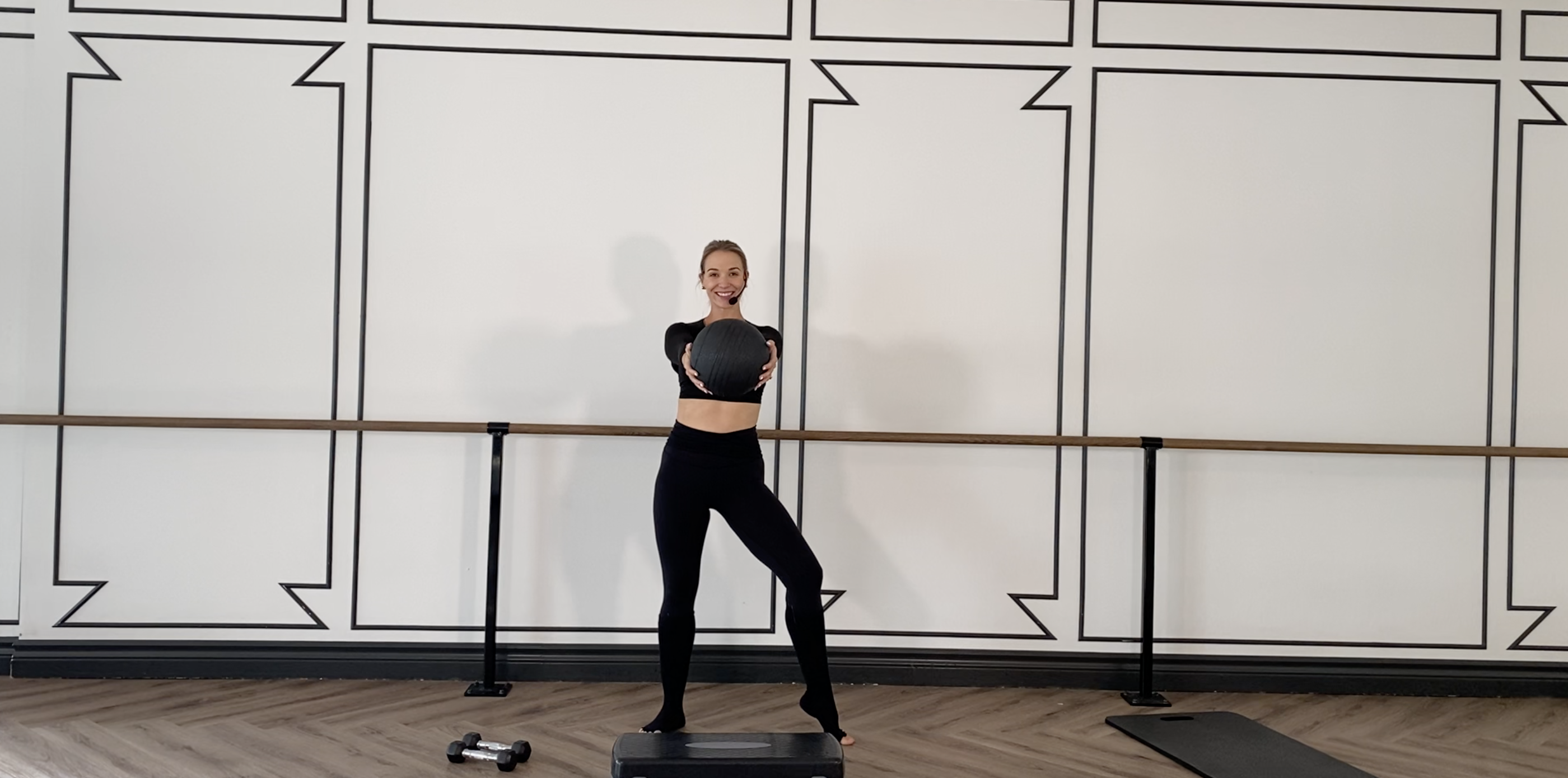 Signature Barre X 1.0 | Lara