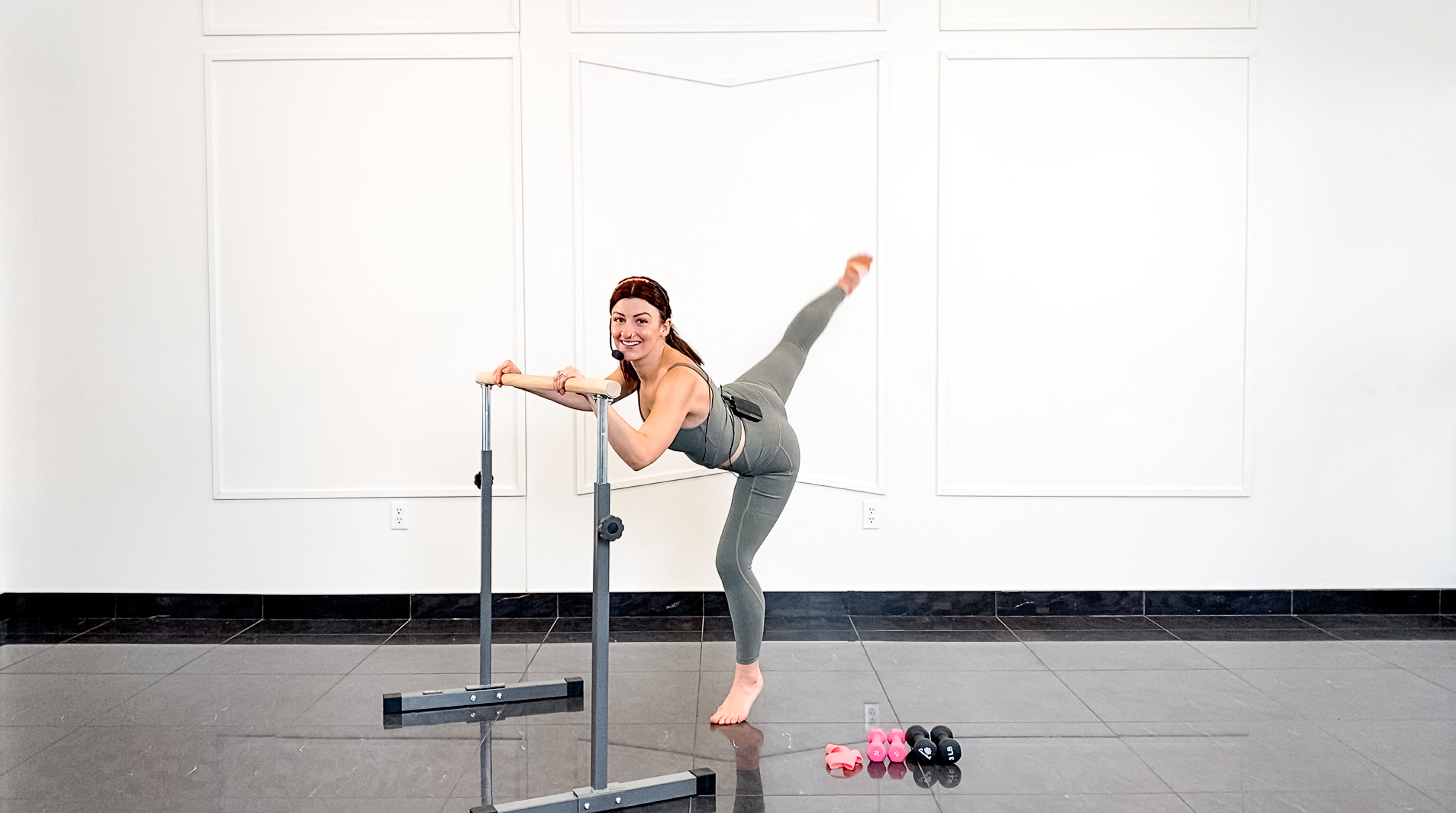 T4 Signature Barre Fit | Alex