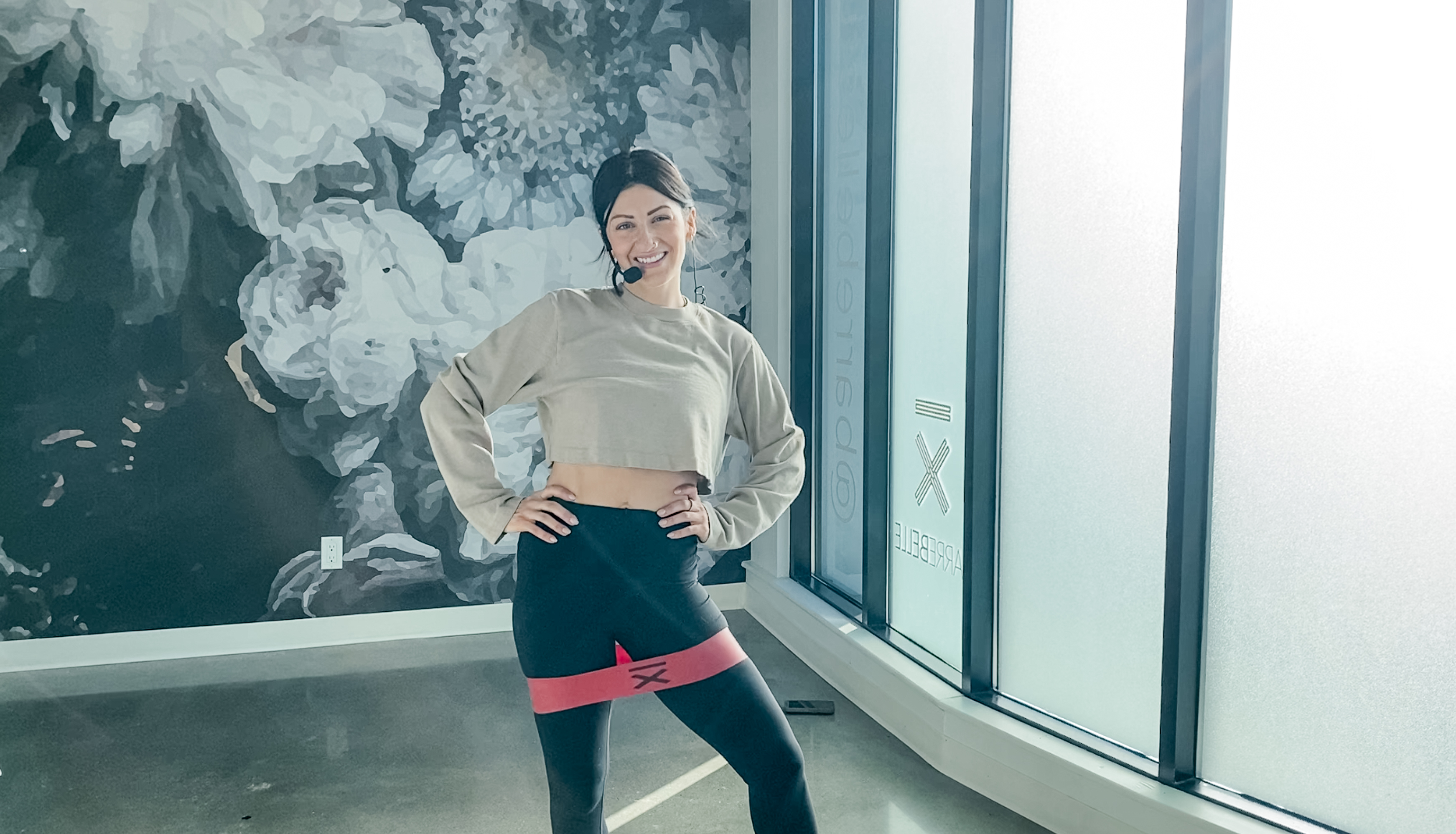 Banded Glutes | Alex