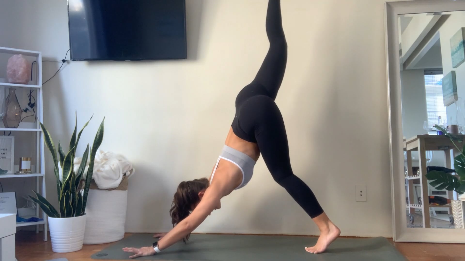 01/19 Live Yoga with Hailey