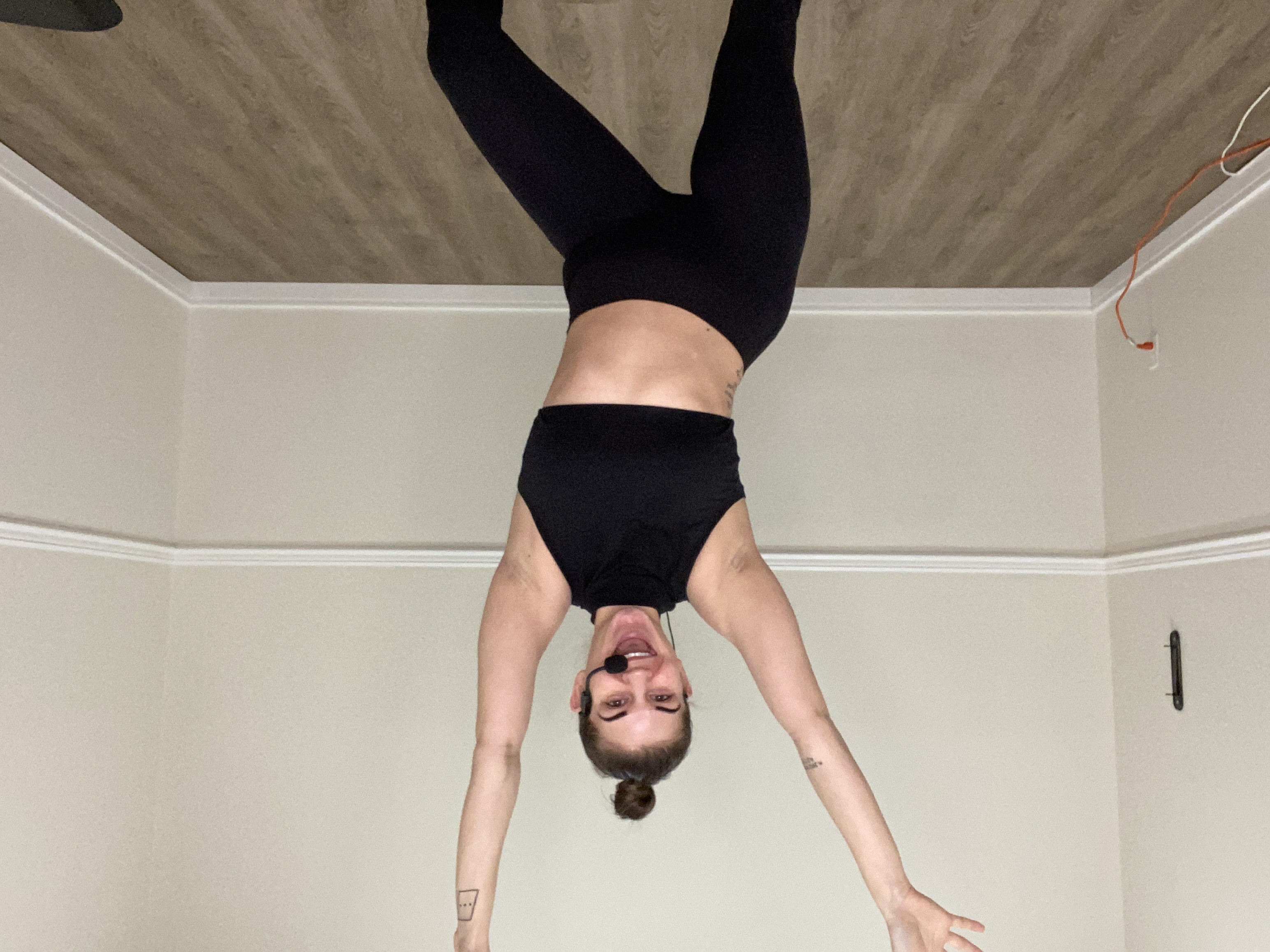 Mar 28 Sunday Service Barre Fat Burn | Marinna