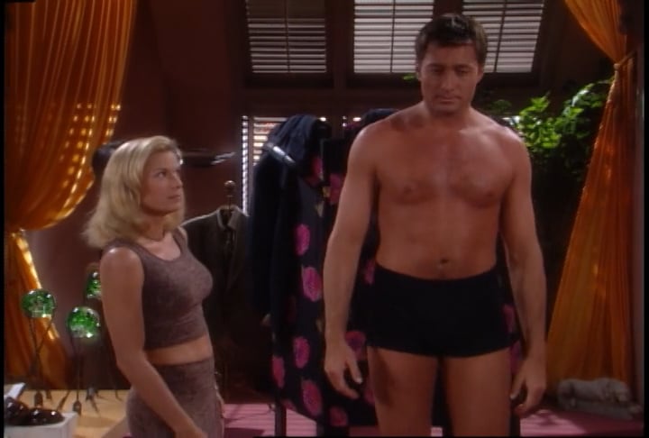 S9 E211