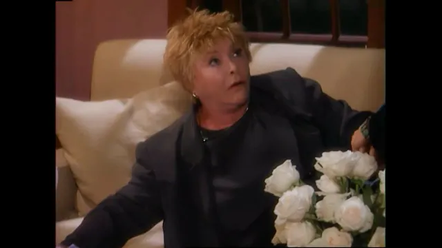 S16 E246