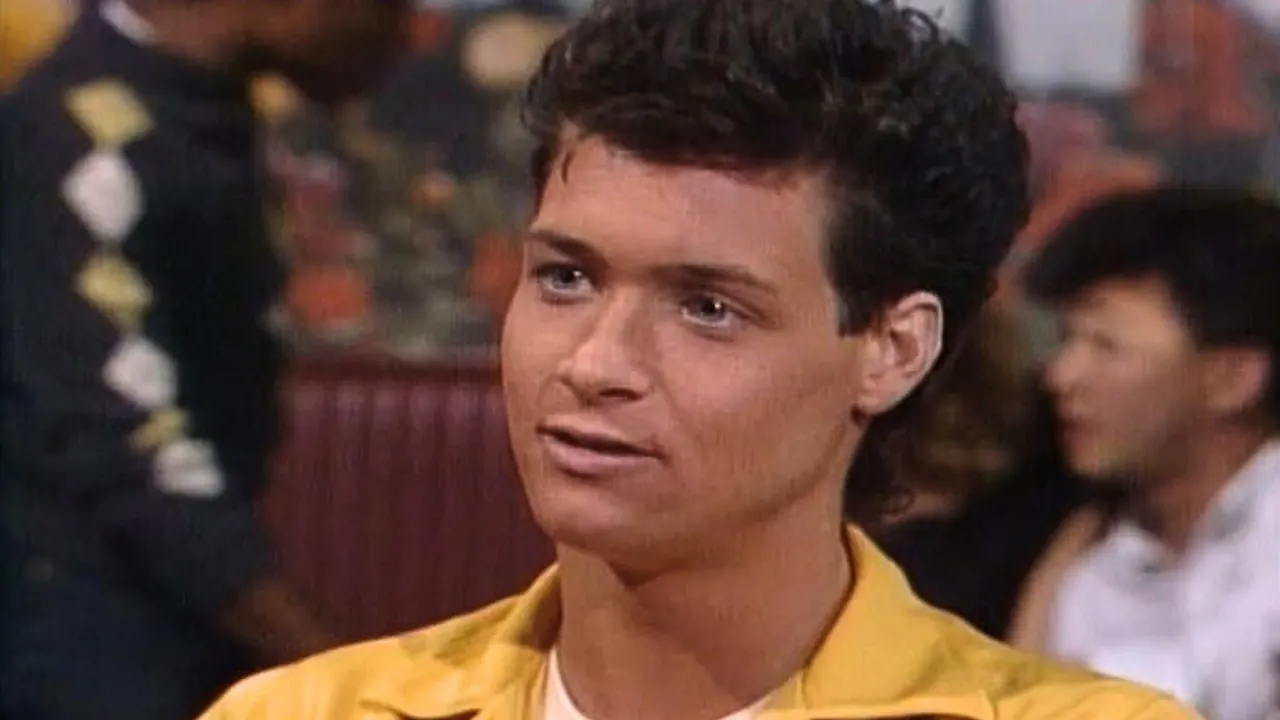 S1 E16 - Season 1 - The Bold and the Beautiful