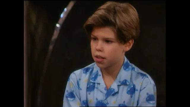 S16 E32