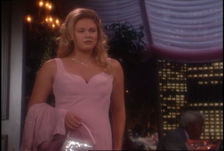 S9 E228