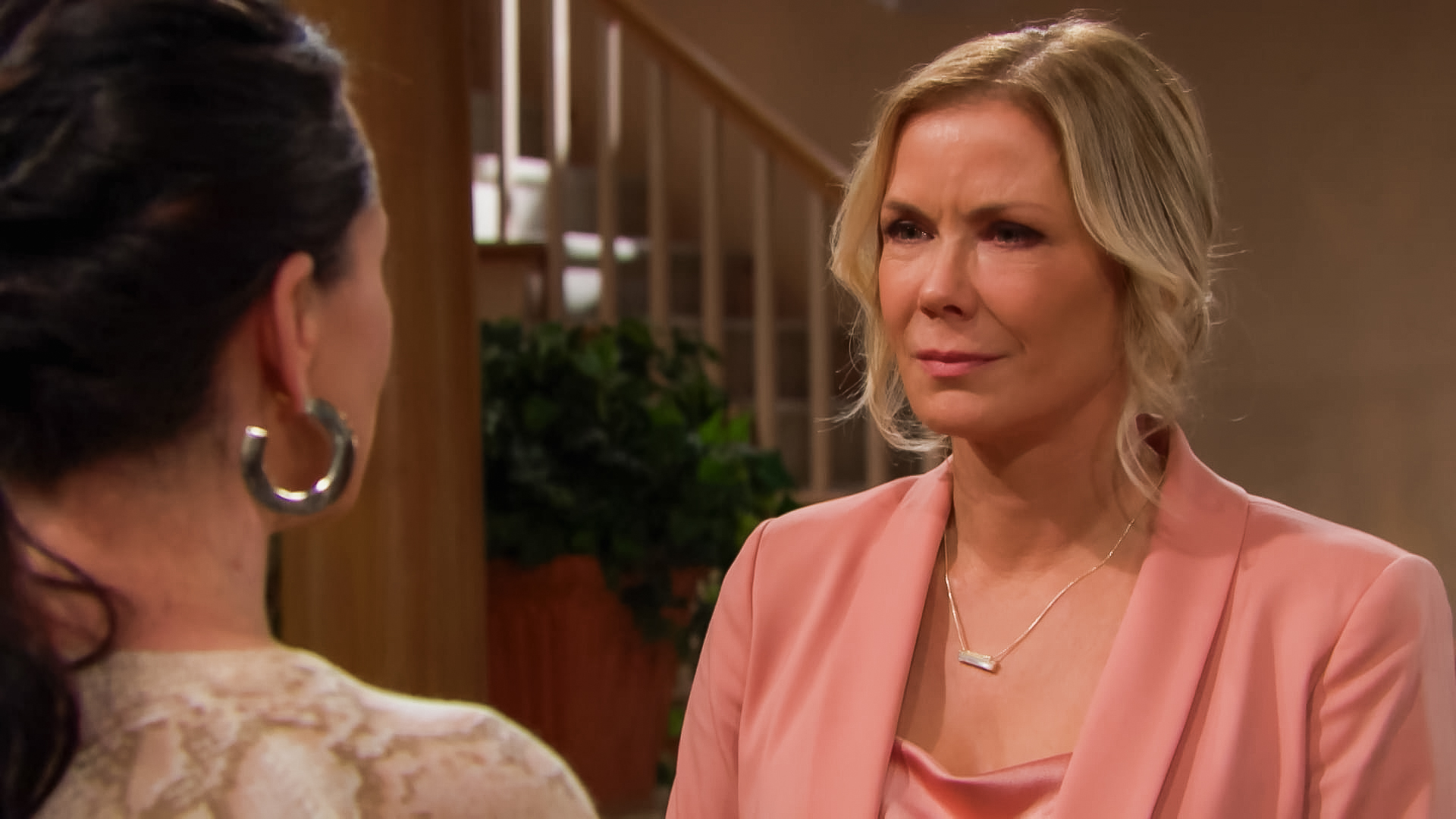S33 E123