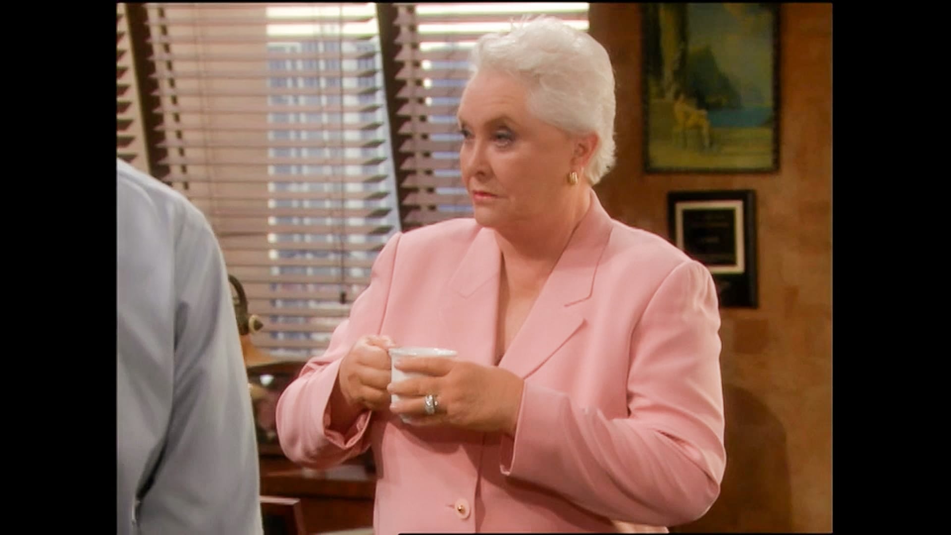 S20 E214