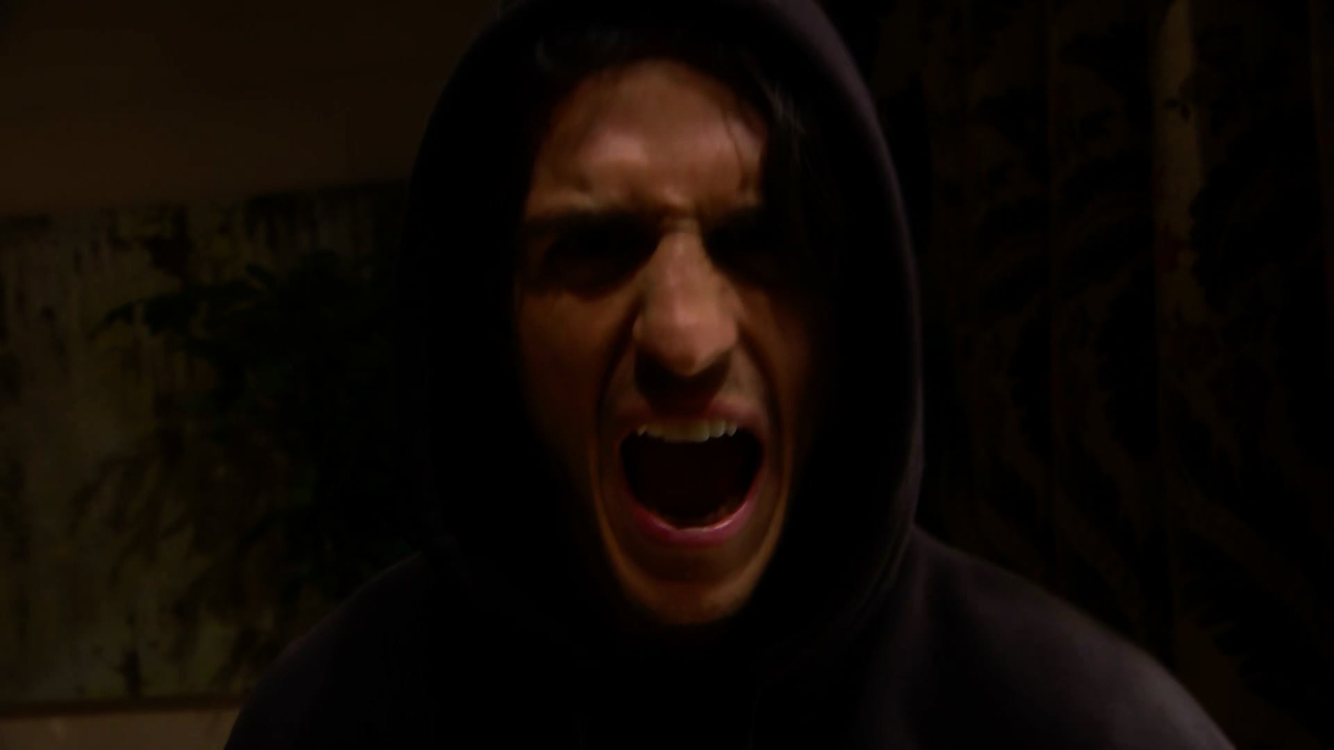 S34 E135