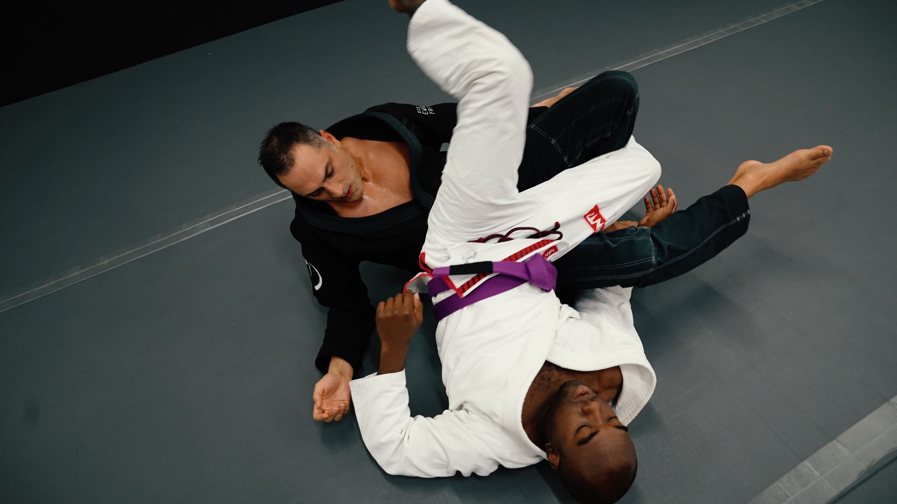 Combo 7 | Single Leg to Knee Tap