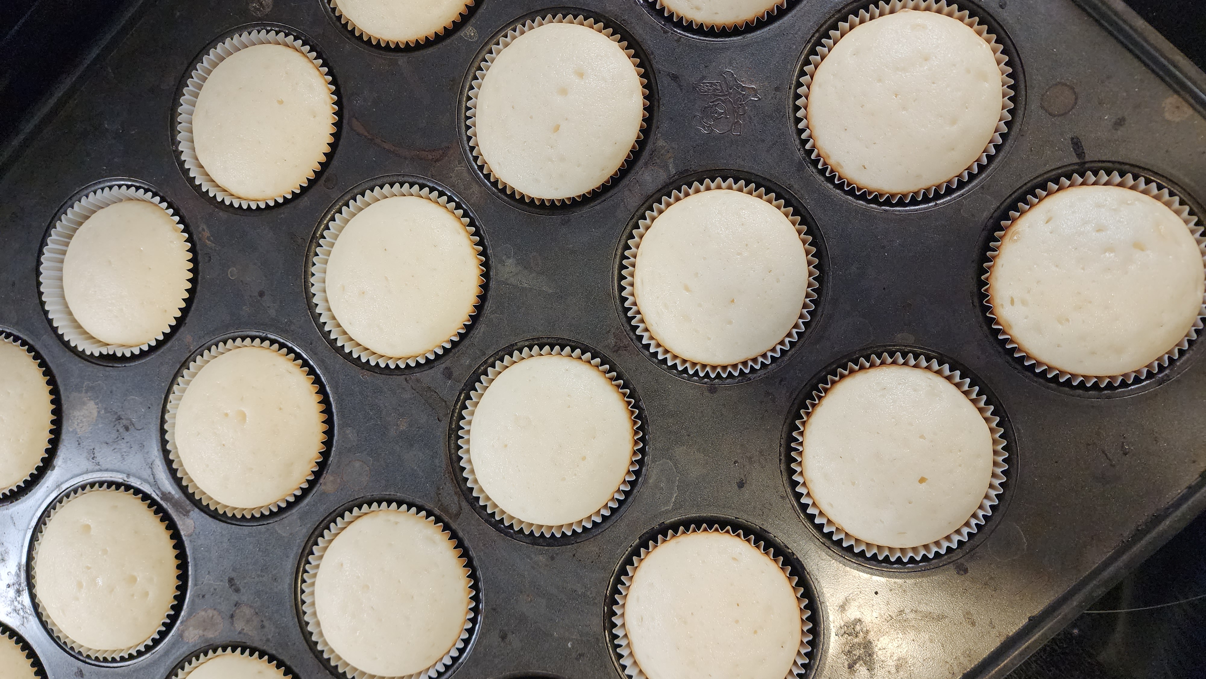 Perfect Round Cupcakes