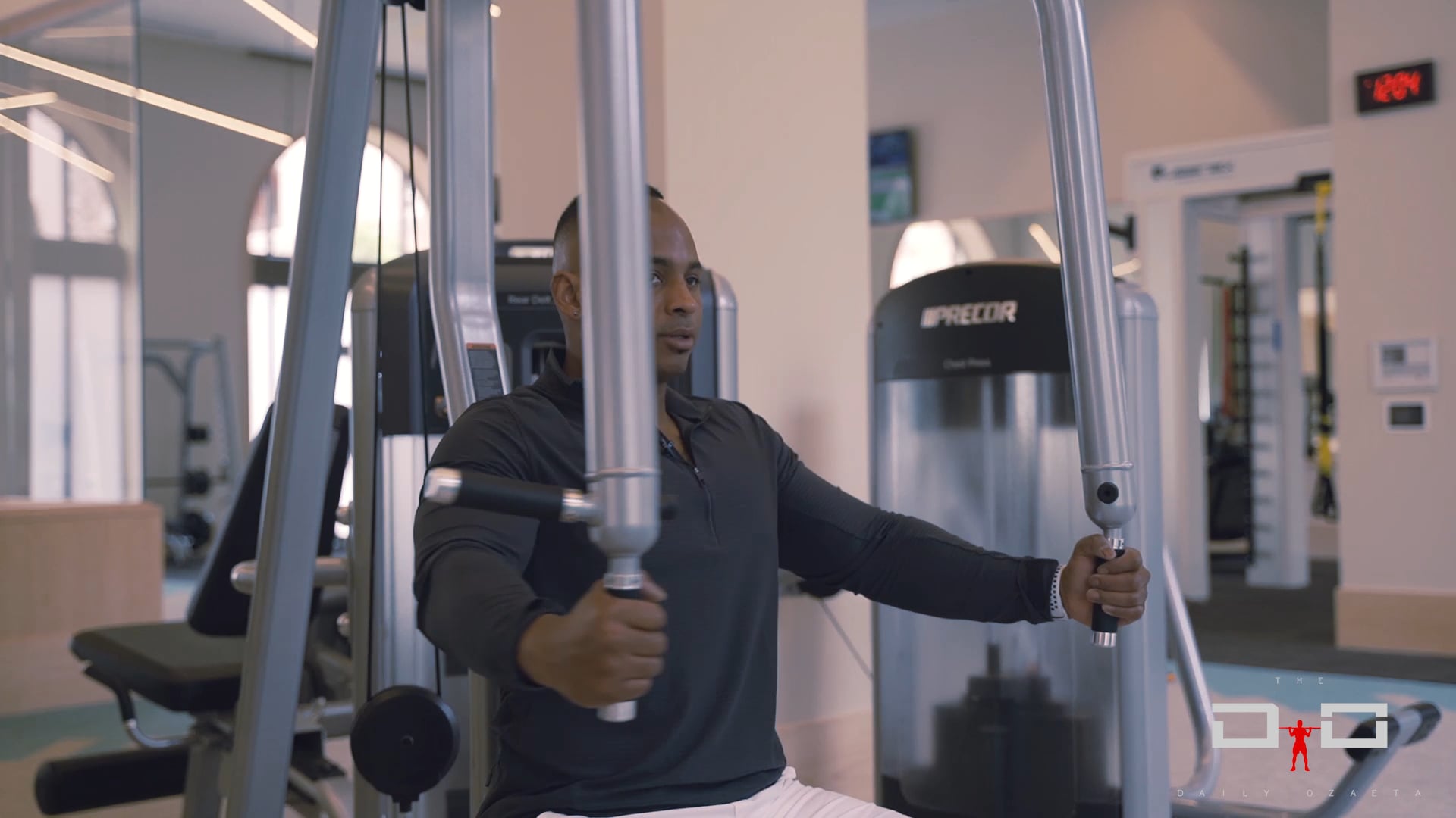 Individual Workout 75 - Peck Deck