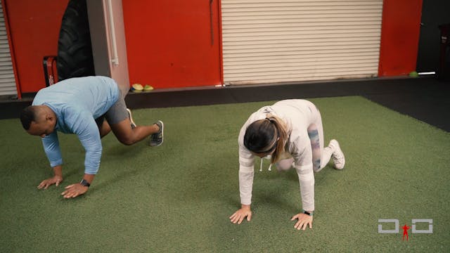 Individual Workout 42 - Bear crawl bo...