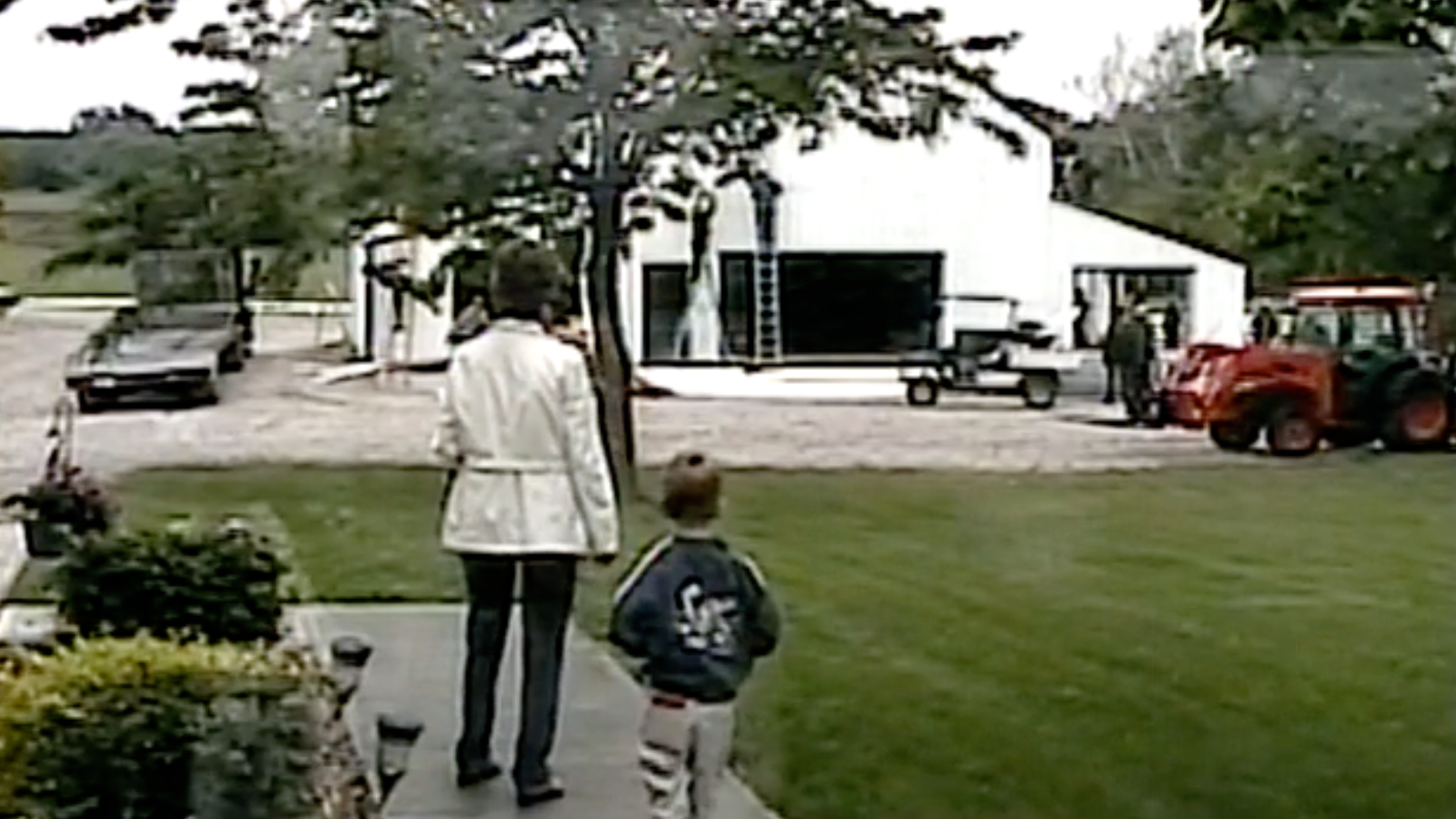 Amish Remove Barn Part 1