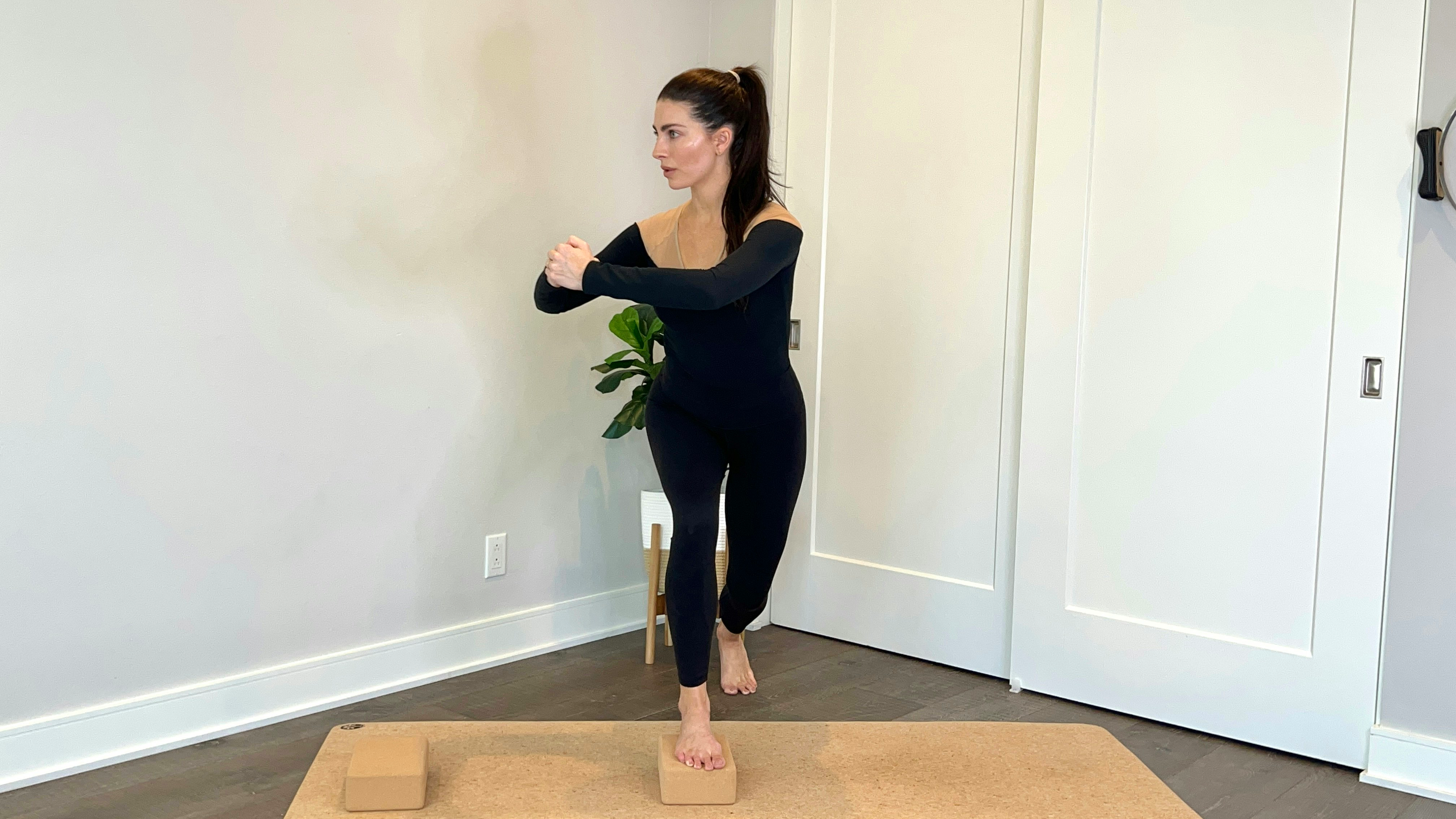 Monday 12/22 - Booty & Blocks High & Tight