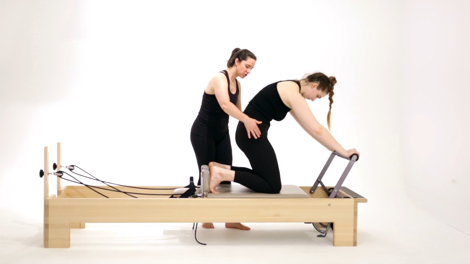 Knee Stretch (Round)