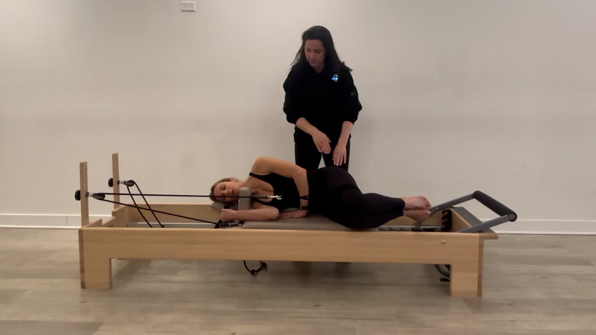 Side Lying knee in Strap