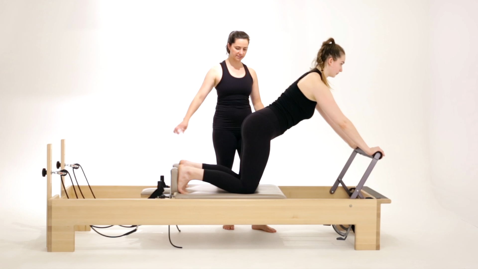 Knee Stretch (Round to Arch)