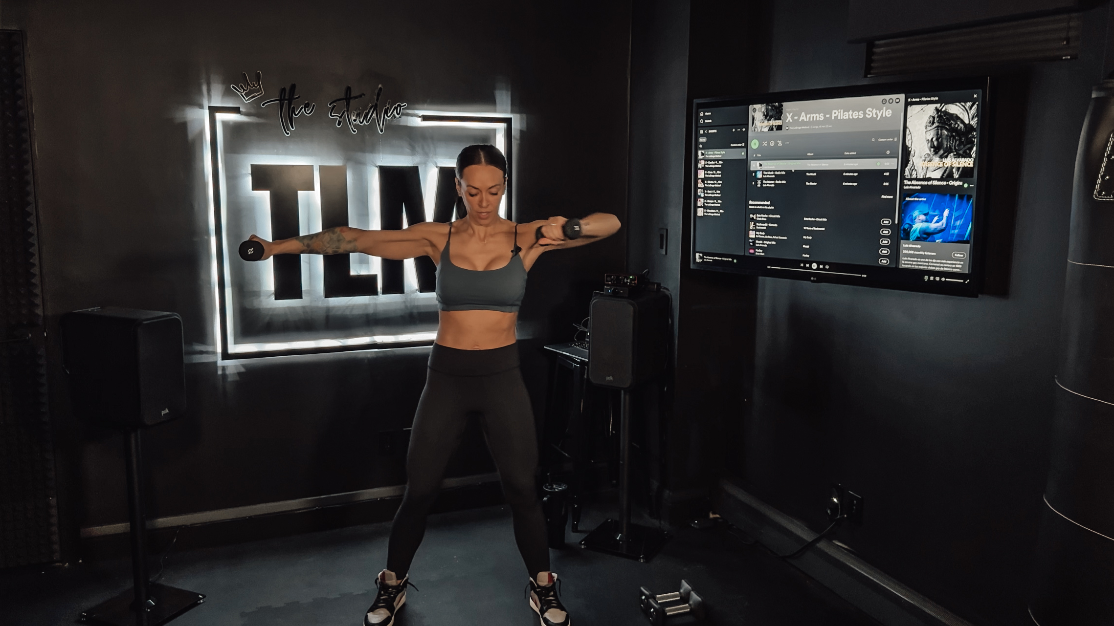 Upper Body Sculpt: (Light DB | 10 Min)