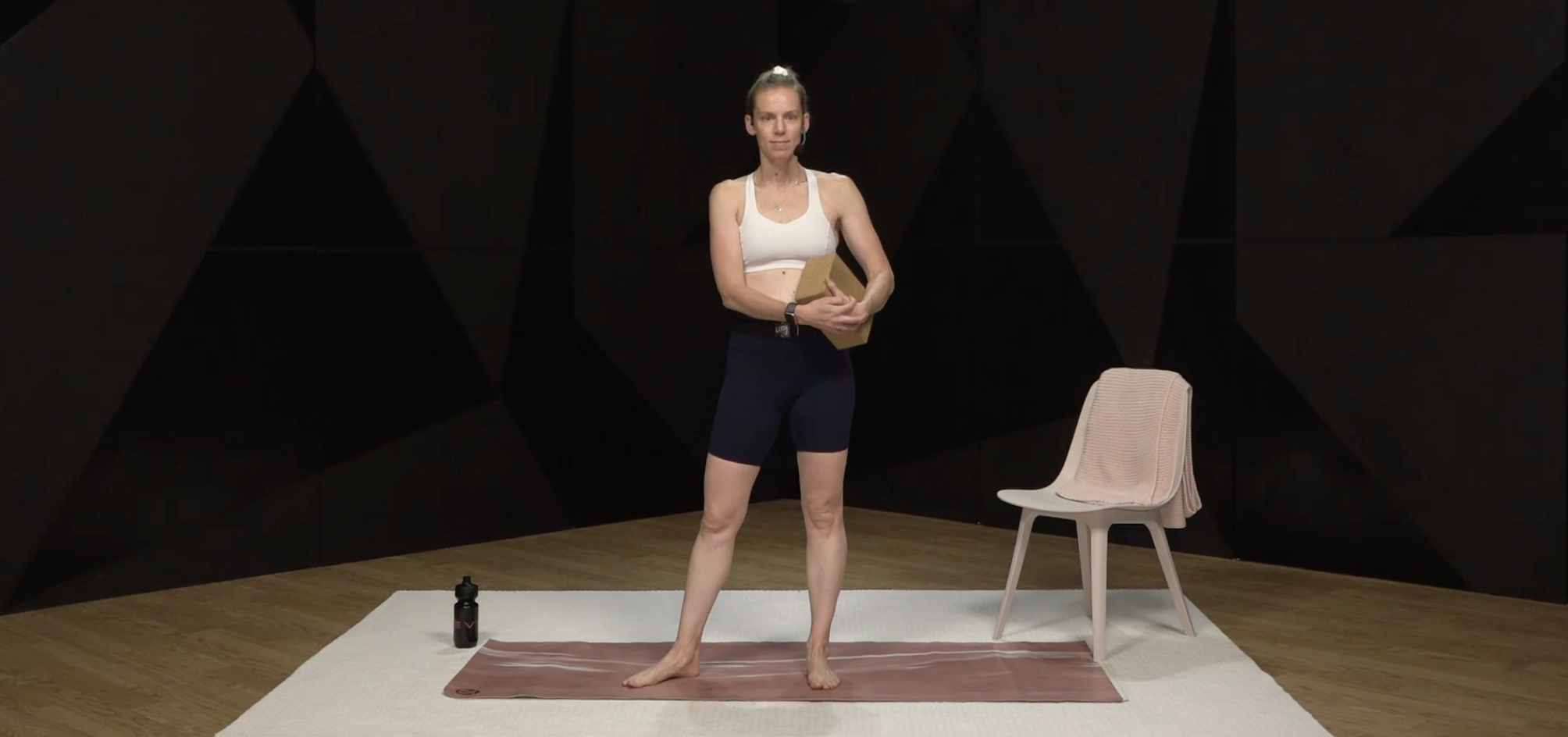 24- PRENATAL YOGA WITH LUCY (30 MIN)