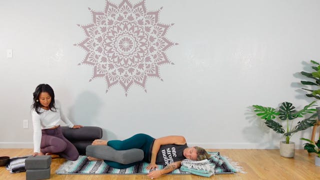 Restorative Yoga - Parsva Savasana