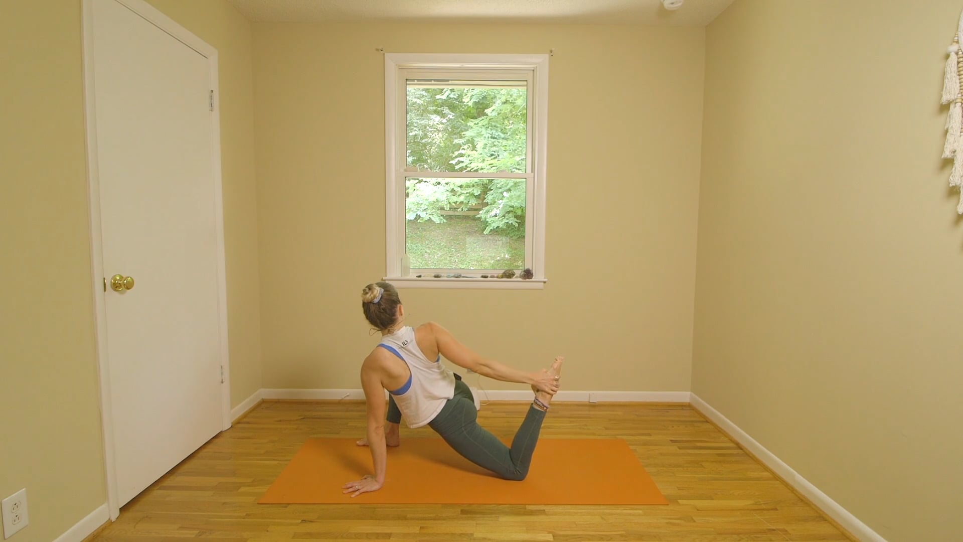 Brief and Balanced Vinyasa - 10 minutes