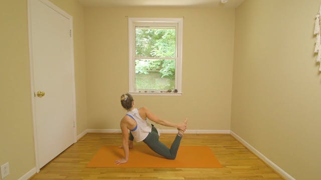 Brief and Balanced Vinyasa - 10 minutes