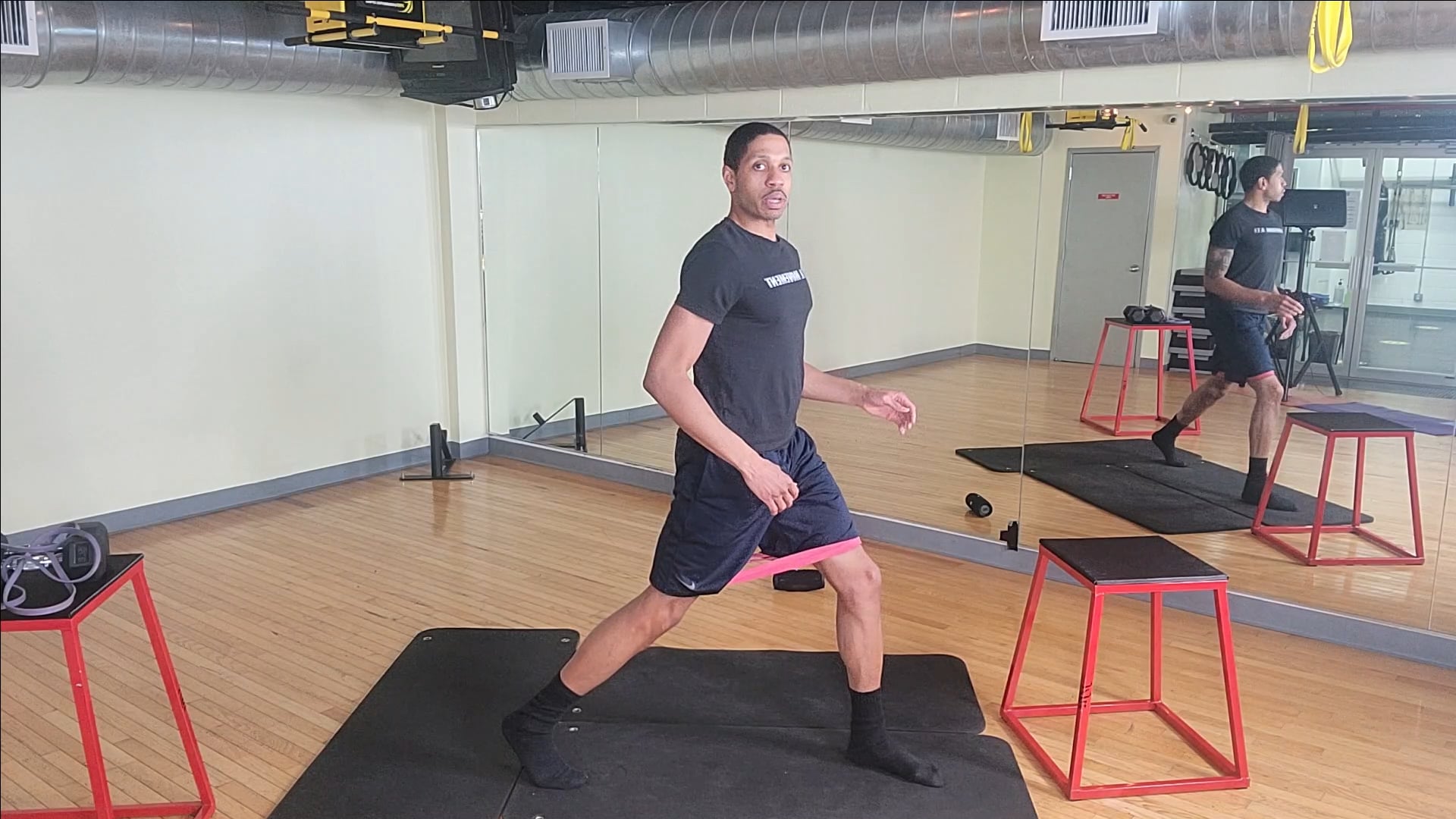 Back 2 the Basics (Beginner) *25 minutes* Bands or Dumbbells