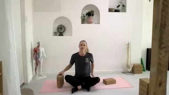 Improving your Seated Practice (15 min)